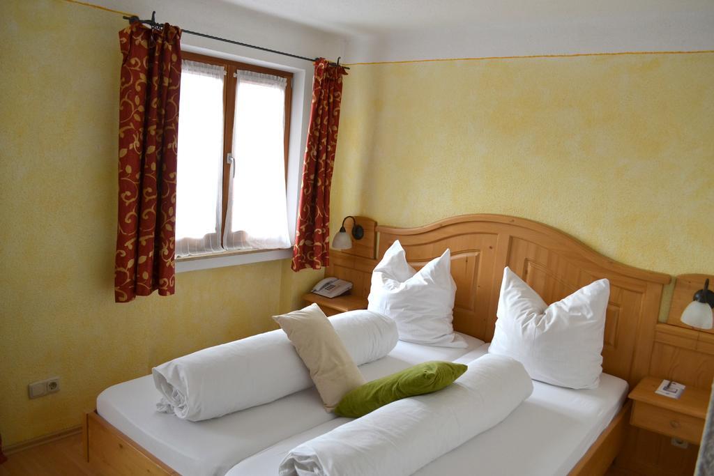 Gasthof Berghupferl Hotel Oberaudorf Room photo